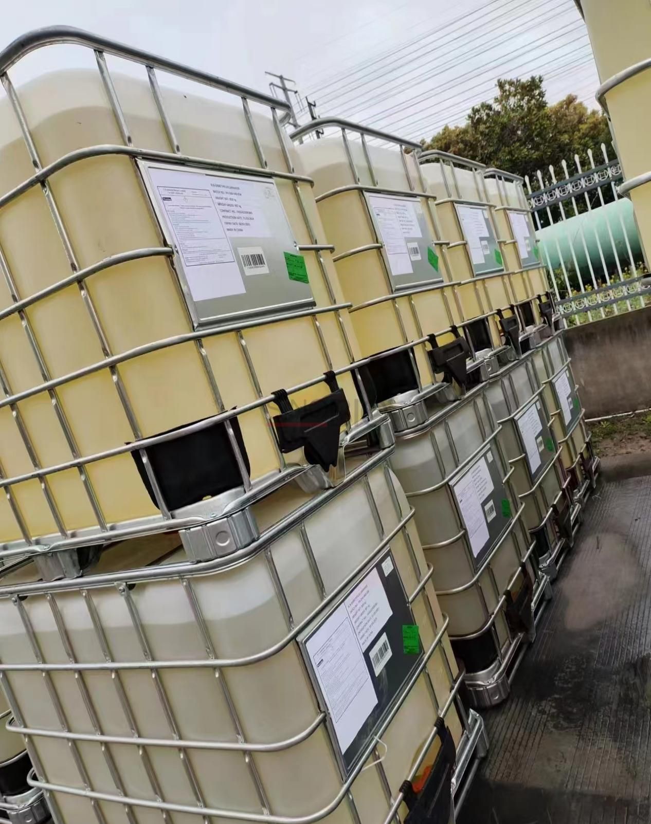 C12-14 Alkyldimethylamines package. C12-14 Alkyldimethylamines package.