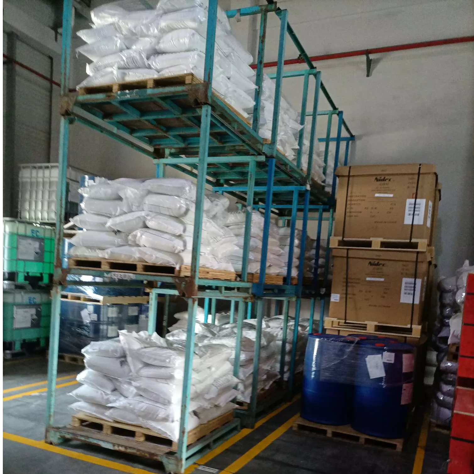 Factory Supply Industrial Grade Chlorinated Rubber CR10 CR20 CAS 9006-03-5 for Painting and Coating